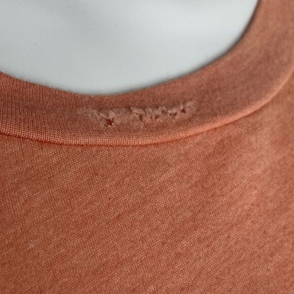 RVCA Short Sleeve Soft Graphic Tee Peachy Pink & White Size XS - Picture 4 of 4